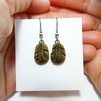 Boucles d'oreilles pendantes SAPIN sur fond or antique